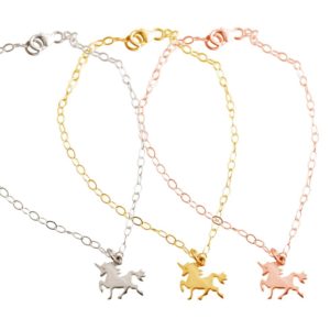 GEMSHINE Armband mit Einhorn. Armkette aus 925 Silber mit einer Länge von 18 cm. Massiv 925 Silber, vergoldet, rosé vergoldet. Made in Spanien. Geschenketui