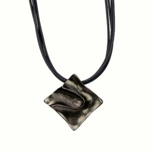 Leder Kette schwarz mit Metall Anhänger Quadarat Halskette Damenkette modern